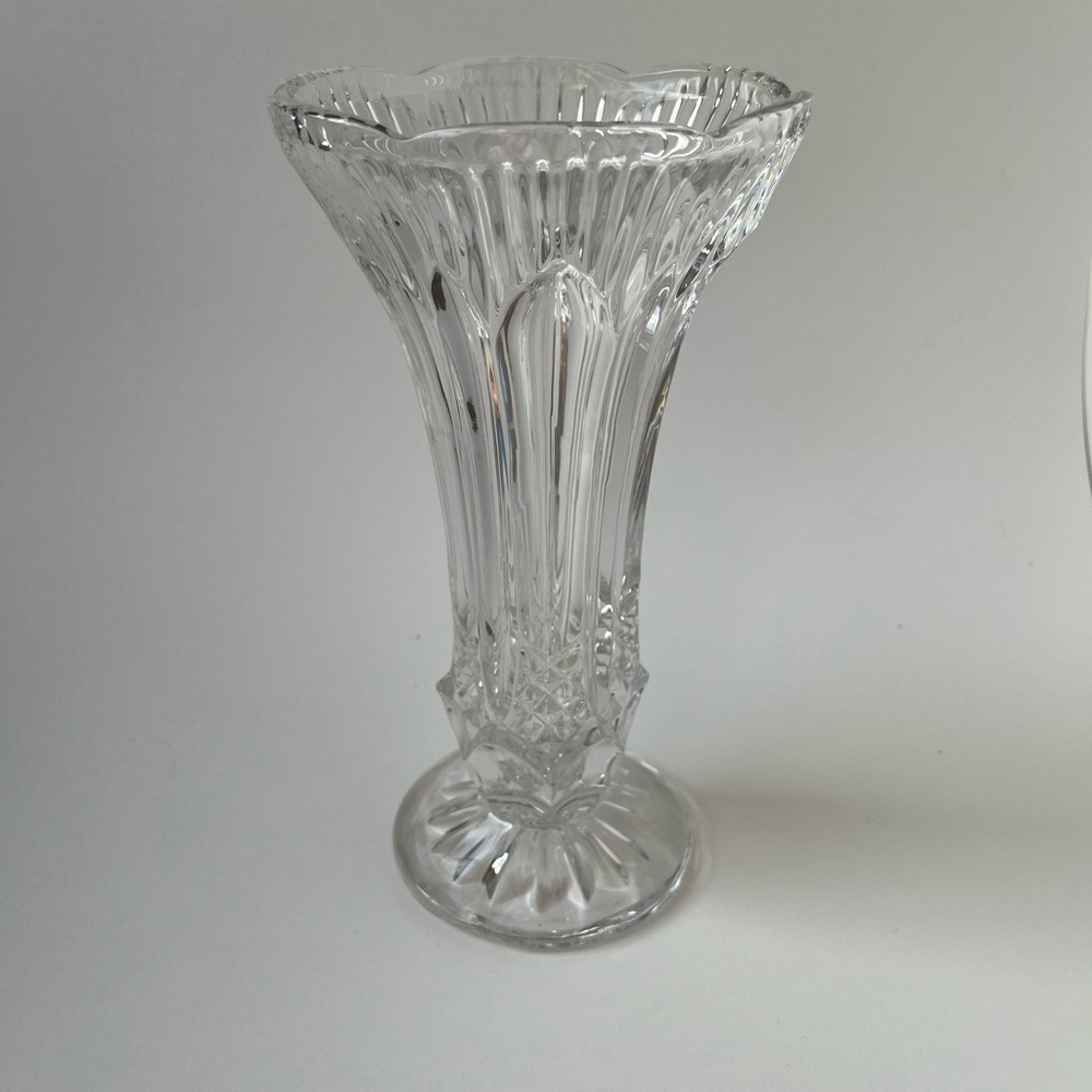 Elegant Clear Glass Vase